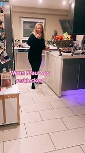 228K views · 4.2K reactions | Wer kennt’s #reelsfb #comedy #humor #unterhaltung #frau #mann #mannvsfrau #socken #typisch | Sven Heuwinkel | Facebook