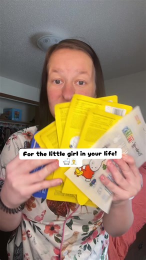 How fun would this little spa set with sheet face masks, under eye patches, a compact mirror, and pimple patches be for a young girls sleepover or birthday party! #giftsforteens #giftsforkids #spadayathome #thecremeshop @The Crème shop