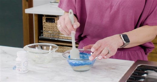 DIY yogurt, honey and spirulina face mask for Valentine’s self-care night