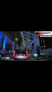 Taxi Driver in Transcab Vehicle Accused of Aggressive Behaviour at Marina Bay Sands. Story: https://tinyurl.com/55dzp47z | Singapore Uncensored - Bringing you uncensored coverage