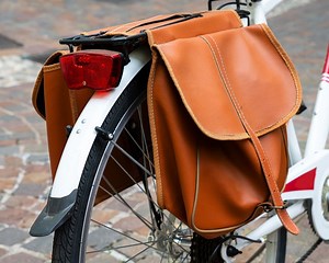 Leather Saddlebags - Guide to Sizes, Materials, and Options