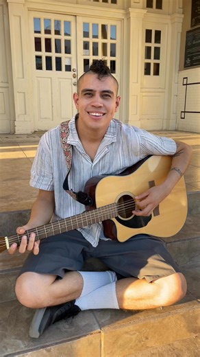 REDEMPTION SONG - BOB MARLEY (VERSIÓN ESPAÑOL) . . . . #hectoreldearriba #RockEjidal #NoEsTallaCero #Showman #papadelrockejidal #Cantautor #Hombreorquesta #Mexicali #Embajadordemexicalienelmundo | Hector el de arriba