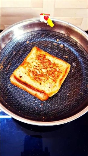 Crispy Homemade Garlic Bread | Easy Snack Recipe | #shorts