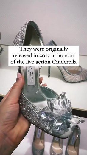 These real life Cinderella glass slippers are designed by Jimmy Choo! Wouldn’t they make the perfect wedding shoe? ✨✨✨✨ #cinderella #jimmychoo #choos #jimmychooshoes #cinderellashoes #glassslippers #cinderellacastle #disneyweddings #DisneyWorld50 | WDW Magazine