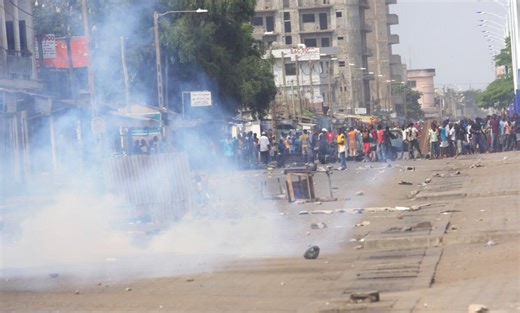 Au Togo, la police réprime les nouvelles manifestations contre le pouvoir à Lomé, plusieurs journées de mobilisation prévues