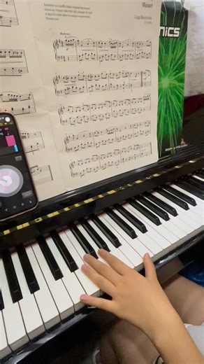 1.1K views · 12 reactions | 鋼琴教學及培訓：左手跳音練習 示範曲目：Minuet by Luigi Boccherini #missleung音樂教室 #天水圍天一商城1069店 #香港資優天才教育培訓總會 #鋼琴教學 #古典名曲 | Ivy Leung | Facebook