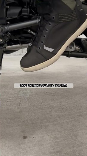 Optimal Foot Positioning for Smooth Shifting
