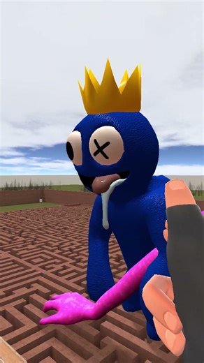 RAINBOW FRIENDS ARE HUNTING ME IN GARRY'S MOD