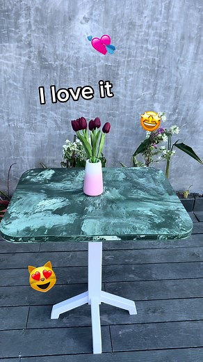 Innovative Recycled Plastic Café Dining Table | Upcycling Furniture