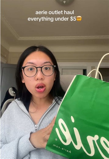 let this be ur sign to check out the @aerie outlet stores!! they actually had cute stuff and more importantly AFFORDABLE 😏 #fyp #aeriereal #aeriehaul #outlet #clothinghaul #outletshopping #clothes #activewear