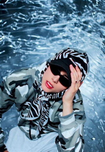 Behind the Scenes of 'Feeling' Chrome Scene