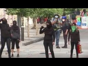 Feminist groups clash with police in Mexico City