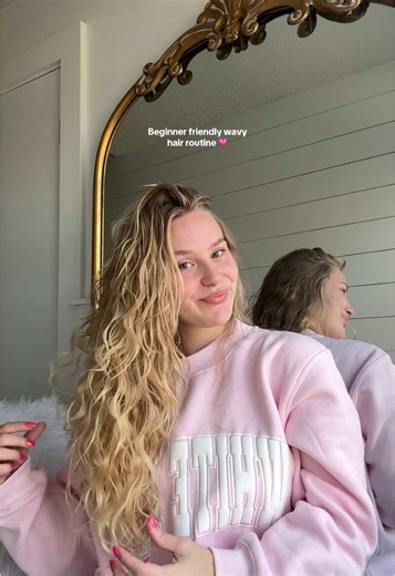 2025 Wavy Hair Routine: Easy and Natural Styling Tips