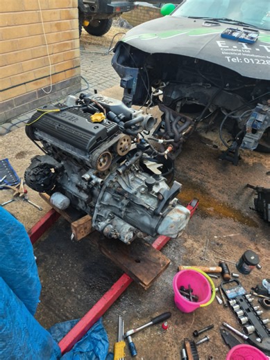 decided while weather not to bad id do some work on cars. Engine mounts and gearbox swapped over, new flywheel and clutch fitted.#rovermetro #vvc #rover #classic #modifiedcars