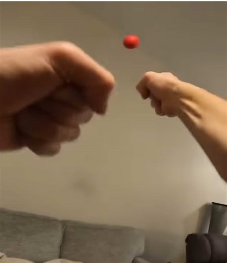 Improve speed accuracy and reflexes with the boxing reflex ball get yours below #fyp #boxing #fitness #reflexball #accuracy