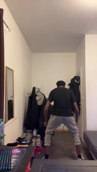 Vidéos de jr.kalvin12 (@jr.kalvin12) avec Quoicoubeh - Code : Zaytix