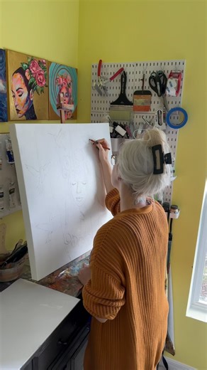 Mindfulness is a non-judgmental, receptive mind state in which one observes thoughts and feelings as they are, without trying to suppress or deny them. We cannot ignore our pain and feel compassion for it at the same time. Mindfulness requires that we not be ‘over identified’ with thoughts and feelings, so that we are caught up and swept away by negative reactivity. Original and prints now available for “Shanti” 👩‍🎨✨ . . . #shanti #hummingbird #natureinspiredart #natureart #mixedmediapainting 