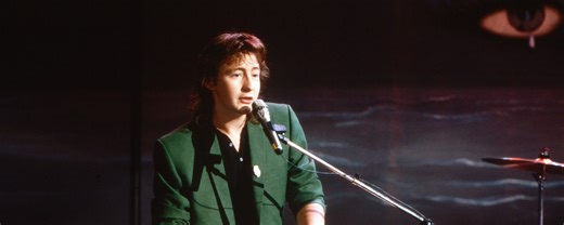 The Story Behind Julian Lennon's 1985 Hit "Too Late For Goodbyes" and Why it Was Never About John Lennon