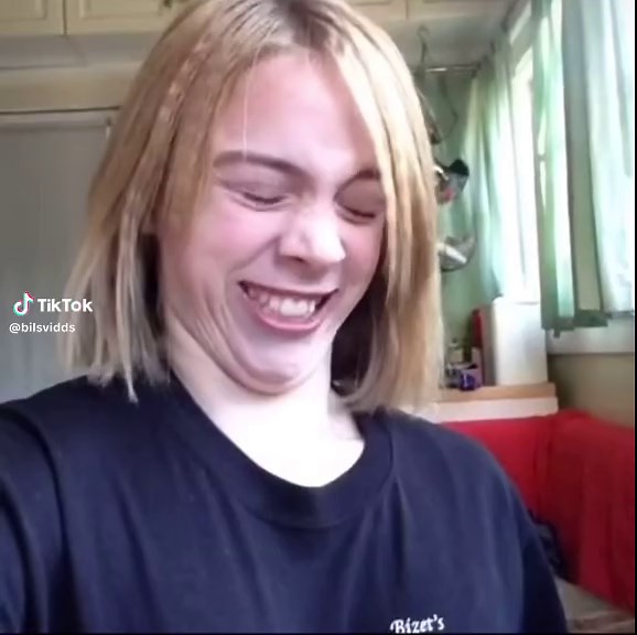 the way she was literally homeschooled bye @BILLIE EILISH #fyp #foryou #foryoupage #billieeilish #billie #eilish #billieeilishfan #youngbillieeilish #billieeilishvine