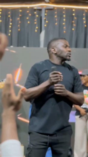 Rofhiwa Manyaga live @christingle fellowship church