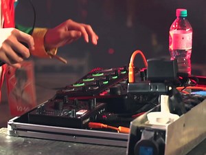 ✨ Grand Beatbox Battle - 4th place Loopstation Compilation 🇯🇵 SO-SO Watch the full battle on SBX now: http://bit.ly/soso_comp - - Big up to SO-SO and his incredible performance at this years Grand Beatbox Battle! From the first set on the crowd loved him and had a great time. You can really feel his love to our artform, so we hope to see him back next year 😍😍 | Swissbeatbox