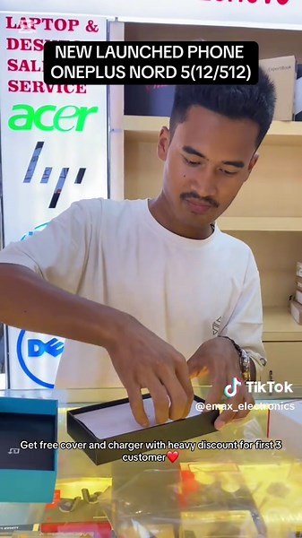 Hurry up !!! #emaxelectronics #fyppppppppppppppppppppppp #fyp #online #newroadktm #follow #pakonewroadkathmandu🙏🙏 #oneplus #oneplusnord5g