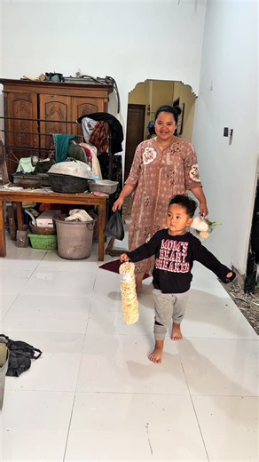 Singkong selain di kukus ama si goreng enaknya di apain lagi warga#viraltiktok #lewatberanda #fypdong