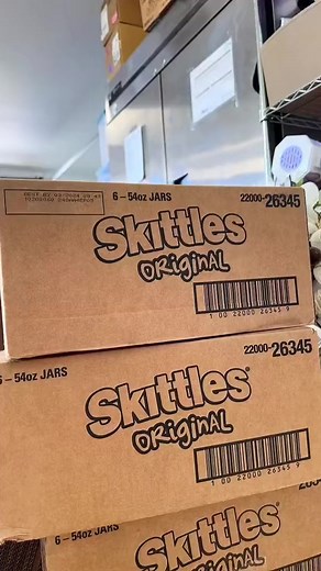 937K views · 11K reactions | Yes you can grab a free sample on the website! We have a limited about so grab one if you can! Message us the word CANDY for a first time shopper discount code! Stay sweet, love your FREEZIE friends.  #Update #giftsformom #sports #foodreview | Freezies Treats | Facebook