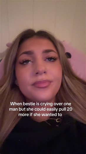 Cleo de Nile (@cleo.de.nile.04)’s video of bestfriend