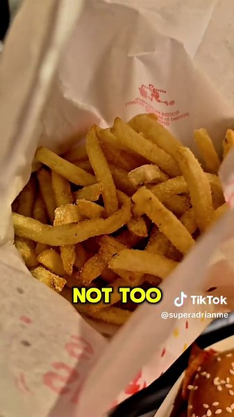 🔥 New McD Singapore menu is looking shiok 🍟🍔🍦 Mango and Pineapple Cone, Cookies and Cream Pie made with Oreo, Cheesy Jalapeño burgers and Truffle Cheese Fries. Fruity, creamy, spicy and a little fancy all at once. Tried and approved: • Cone is creamy fruity milk vibes, great for SG weather • Pie is warm, chocolatey crust with smooth filling inside • Jalapeño hits better with beef • Truffle seasoning actually tasty, not fake tasting Available now at McDonald’s Singapore. Eat first, diet later