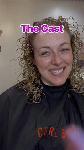 The curl cast plays such an important role in the process of creating beautiful curls! Styled this beautiful lady with #innersenseorganicbeauty detox hair mask, color awakening hairbath and conditioner, quite calm curl control mixed with volume and lift and hold combo. Shop this look link in bio | Voss the Curl Boss