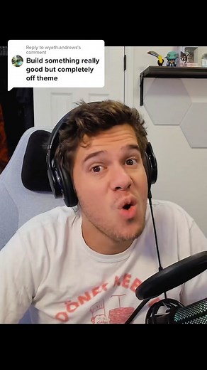 Epic Boat vs Giant Shark Build Battle in Minecraft!