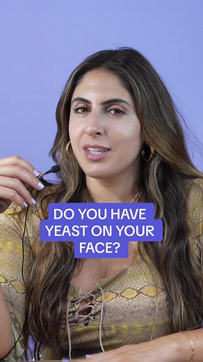 Do you have yeast on your face? 👀 You might and you don’t even know it! Facial candida can often be overlooked by my clients and is sometimes a sign to me that my clients are seeing someone new 👩‍❤️‍💋‍👨 PSA to the fellas: please keep your razors clean, you may have candida and not even know it, and be spreading it! Keep it out of any wet humid space 🙏🏼 — #jackybskincare #candida #facialcandida #yeast #yeastinfection #probiotics #sugar #facialyeast #estheticianlife #esthetician #laestie #sk