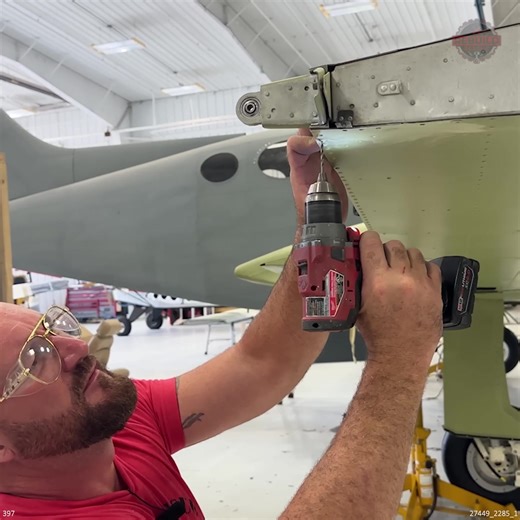 Trouble Installing The Fuel Tanks On The Free Abandoned Airplane | Rebuild Rescue