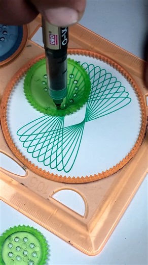 How many circles were drawn? 😒 #shorts #spirograph #2025