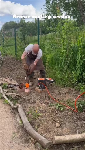 Throwback to 2024 when Tom held a bronze casting session for one of our open days at Caer Heritage centre 🛖#bronzecasting #caerheritage #archaeologytok #archaeologist #bronzeage