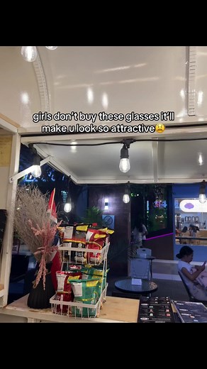 eyes don’t lie… #eyeglasses #yellowbasket #girls #fashion #affordable #ootd #fypage