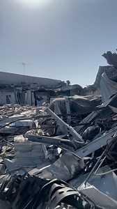 The walls came a tumblin’ down in Grapevine today! 🪨 🚧 🦺 Outback Steakhouse and TGI Friday’s were officially demolished, clearing the way for a brand-new hotel development right off 114! So what’s coming? A dual-branded hotel that combines the cozy charm of Hampton Inn 🛏️ with the modern flair of Home2 Suites 🏨. Here’s what we know: ✨ 5 stories tall ✨ 200 guest rooms ✨ Outdoor pool spa ✨ Two outdoor flex spaces ✨ And an on-site restaurant! With the old buildings gone, hotel construction is 