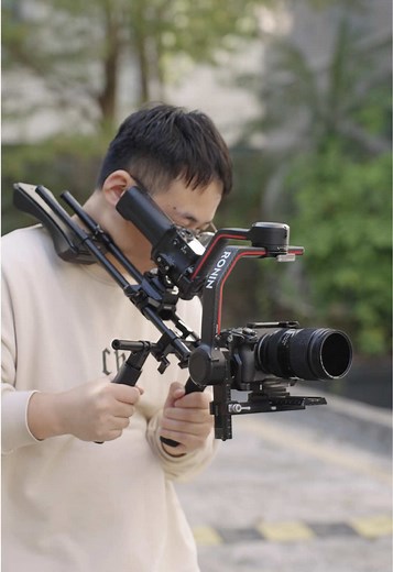 Enhance Your Filmmaking with a Shoulder-Mounted Stabilizer