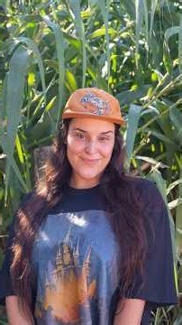 Jack O'Lantern Spectacular Artist Interview with Kristina