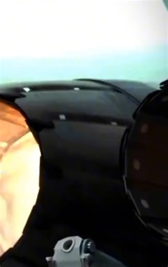 映画『トップガン』の主題歌: デンジャーゾーンの魅力