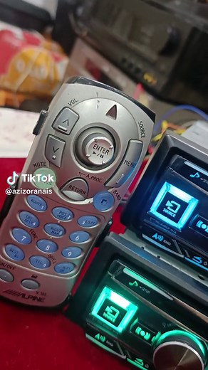 Alpine CDE193BT Car Stereo Features and Contact Information