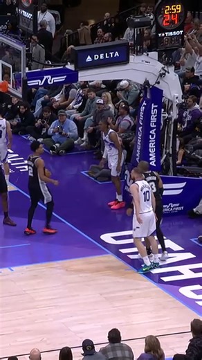 Dylan Harper plays tenacious defense to spark the Spurs' fastbreak 🔥 📲 Watch games LIVE and on demand with NBA League Pass 👉 https://bit.ly/NBAPHLeaguePassSoS #NBAPhilippines #NBAHighlights #NBALeaguePass #RepublikaNgNBA | NBA Philippines