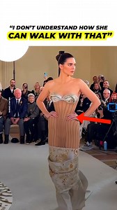 The model showed her incredible figure during Fashion Week and left her fans breathless. But some claim she took her body to the extreme. | Icons