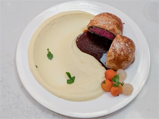 I ate at Gordon Ramsay’s New England Hell’s Kitchen. Here’s what it’s really like