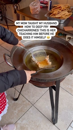 12M views · 59K reactions | My mom taught my husband how to deep fry chicharrones! My man officially cooks, cleans, and builds stuff for me He’s perfect 殺 Serious question though, do you call them chicharrones or duros/duritos? I call them duros but my husband calls them chicharrones. • • • #mexicanfood #chicharrones #cooking #reels | Cooking with Daisy | Facebook