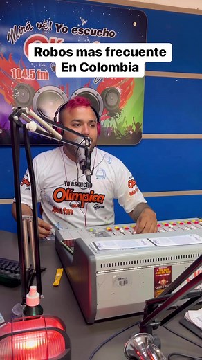 Robos mas frecuentes en Colombia 🥲🥲🥲. #Robos #comedy #piroberta #comedia #parejasdivertidas #humor #colombia | Piroberta