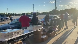 1.6K views · 125 reactions | Salem’s Friday Giveaway is happening RIGHT NOW!! #salemchicago #salembaptistchurchofchicago | The Official Salem Baptist Church of Chicago | Facebook