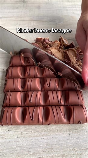 Delicious Kinder Bueno Lasagne Recipe