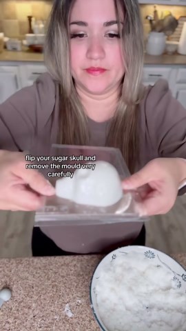 How to Make Sugar Skulls: Full Tutorial